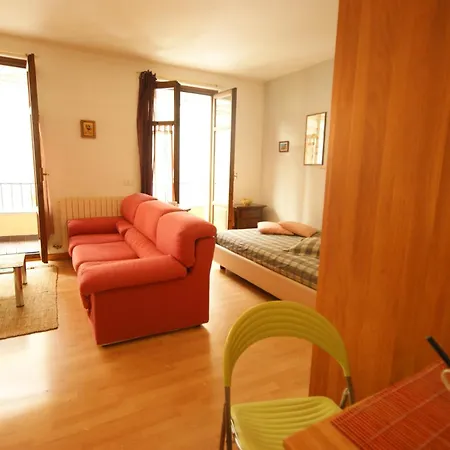Apartamento Santa Marta In The Centre Intra